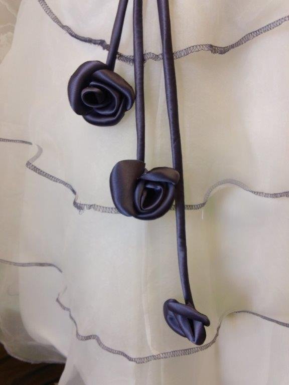 light ivory sleeveless dress with lilac size 9